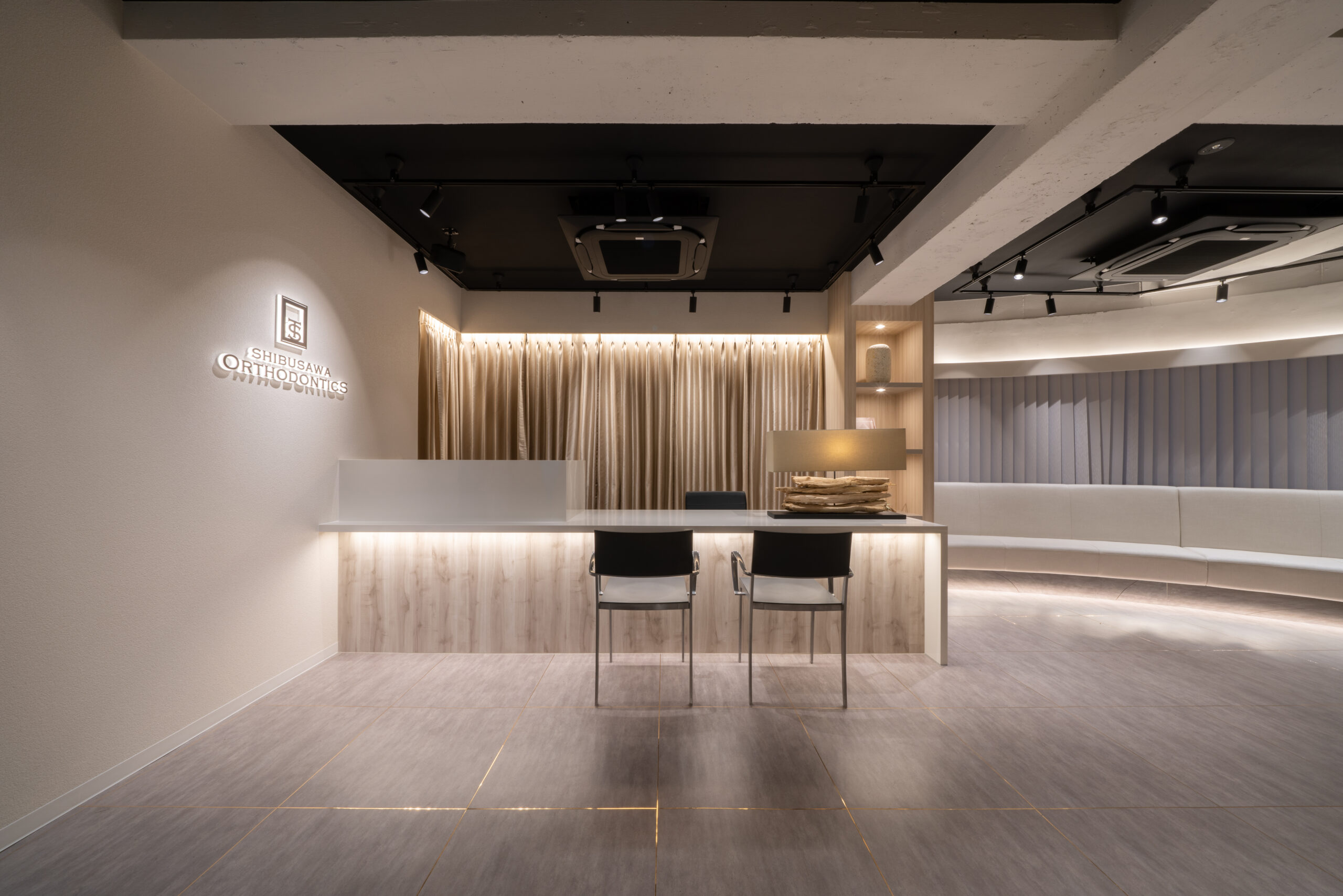 「人生100年時代」を謳歌する笑顔のために——50代から始める矯正歯科のススメ